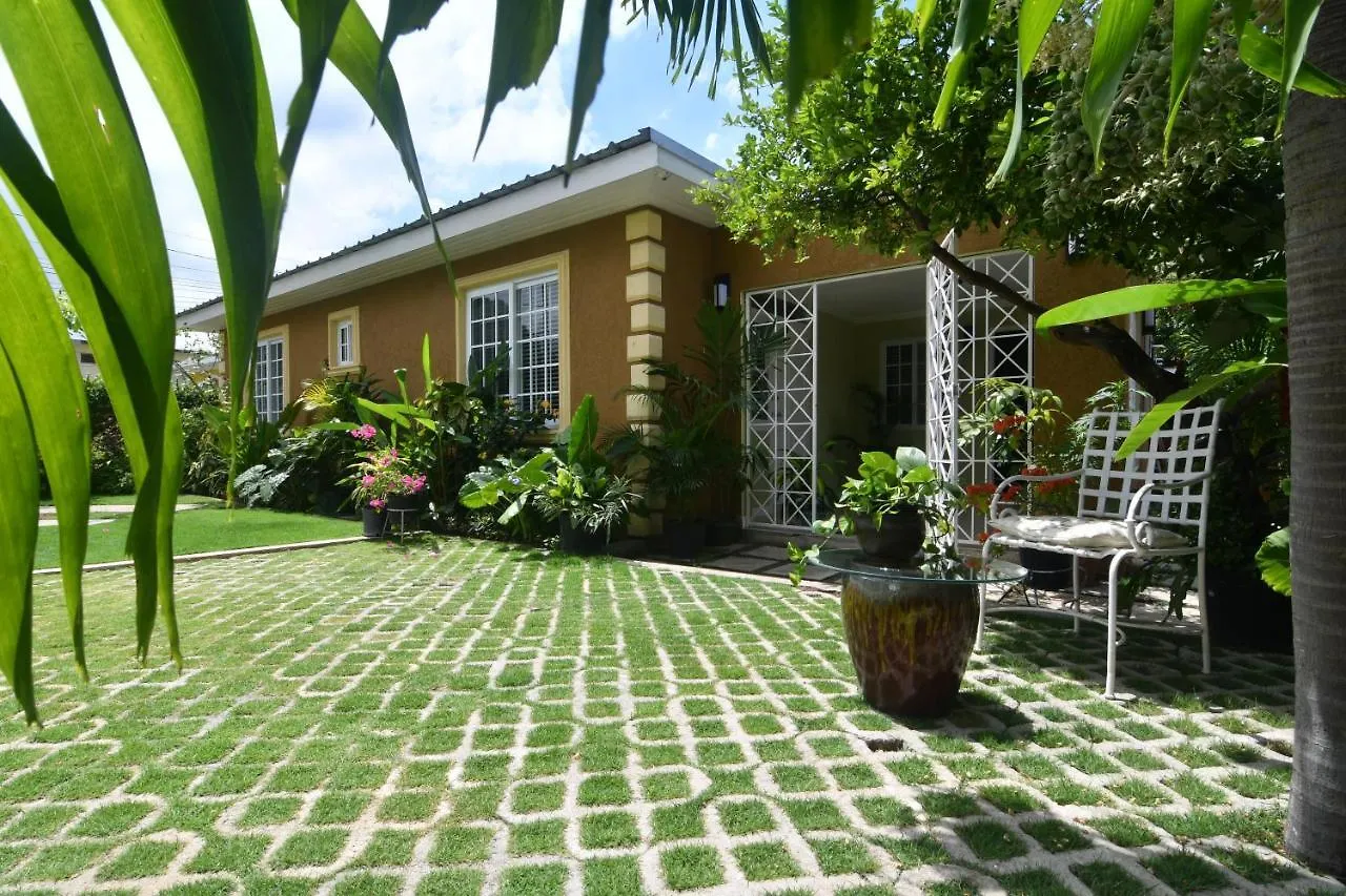 Сasa de vacaciones Choose To Be Happy At Gardens Of Blissett Gob#1 & Gob #2 - Two Bedroom Apartments Kingston