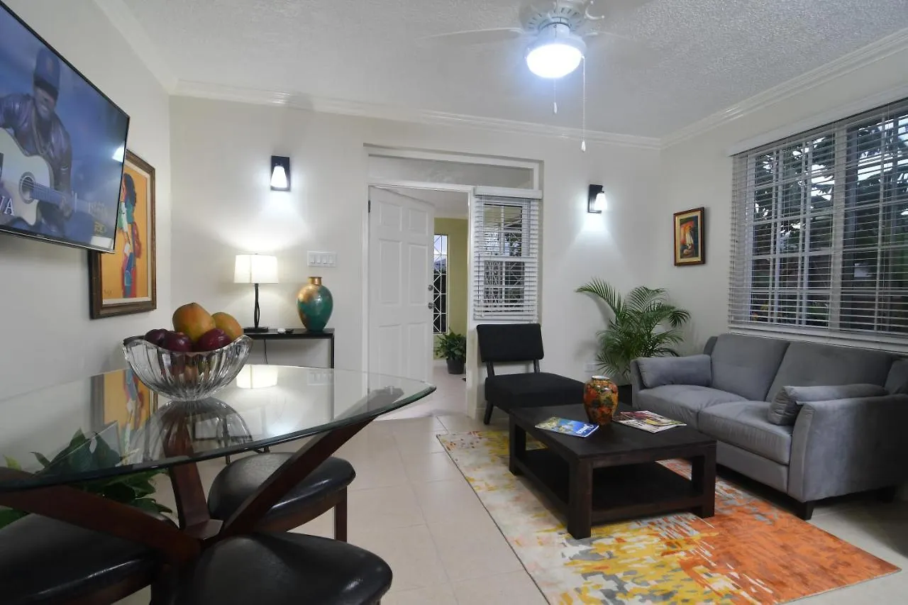 Сasa de vacaciones Choose To Be Happy At Gardens Of Blissett Gob#1 & Gob #2 - Two Bedroom Apartments Kingston